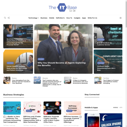 A detailed screenshot showcasing the homepage of theitbase.com, highlighting its main features and design elements.